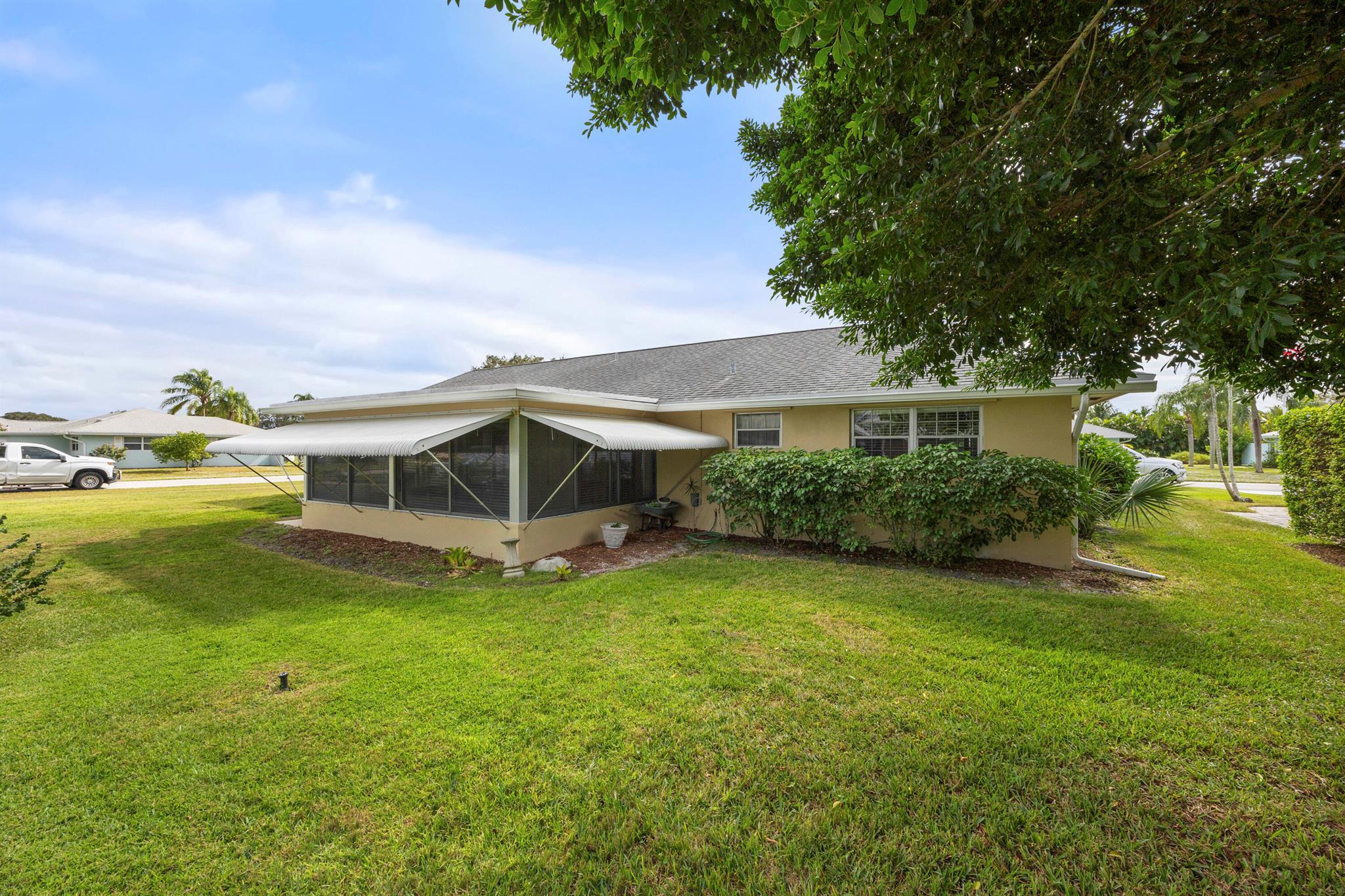 9603 SE Little Club Way S