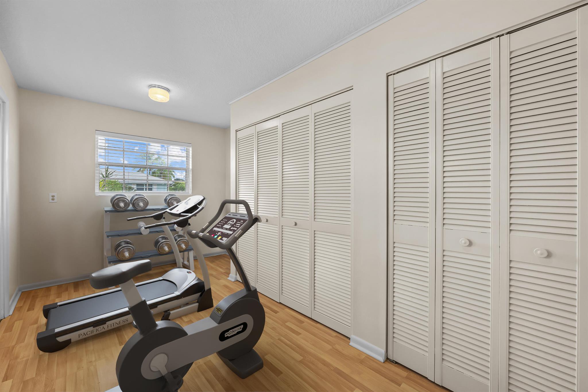 9603 SE Little Club Way S