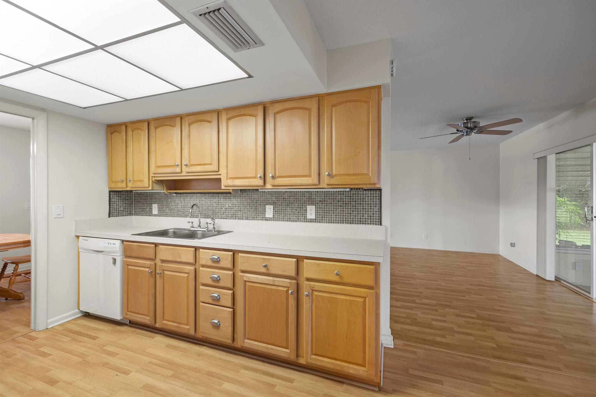 9603 SE Little Club Way S