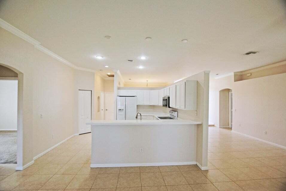 2155 SW Madruga Street