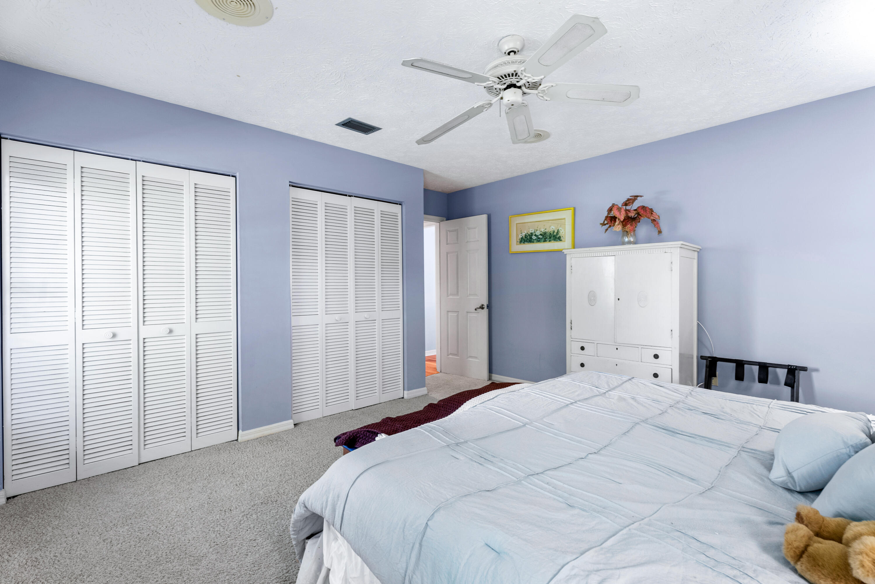 3266 NE Kapok Court