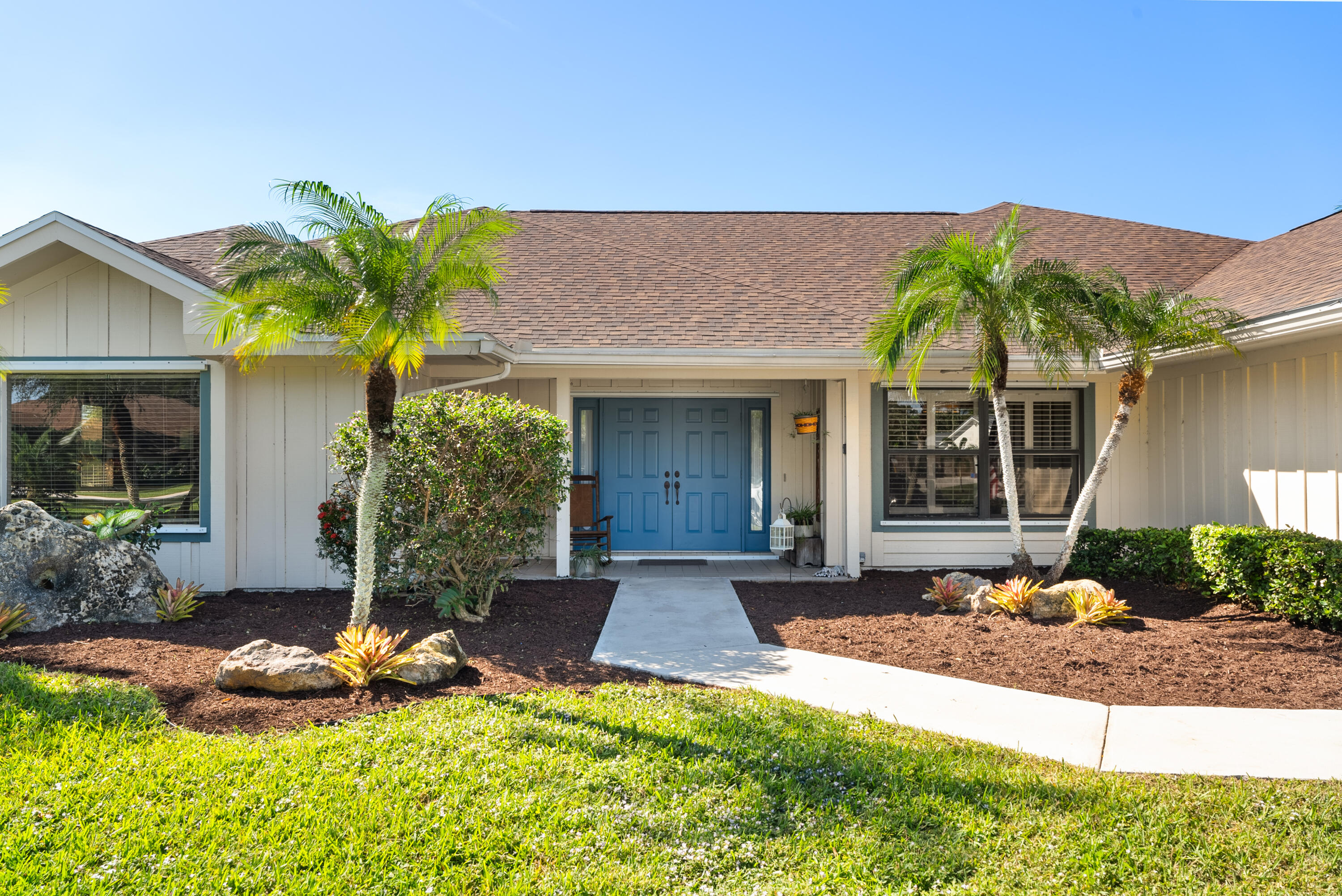 3266 NE Kapok Court