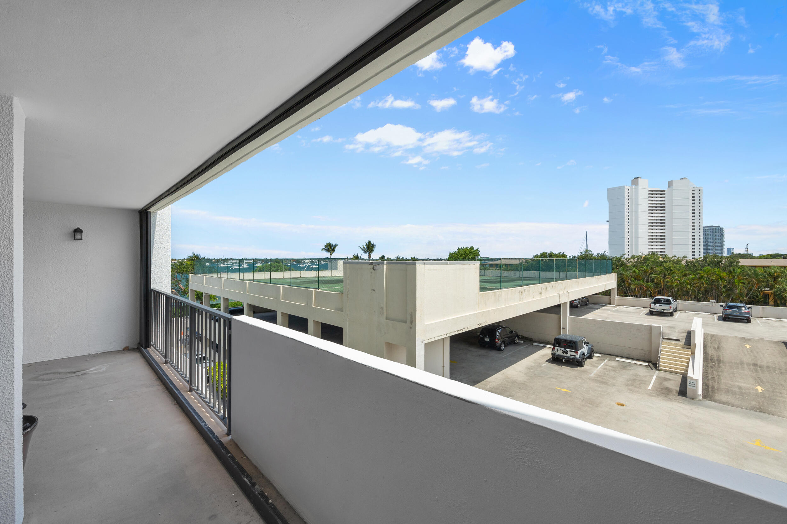 5600 N Flagler Drive 305