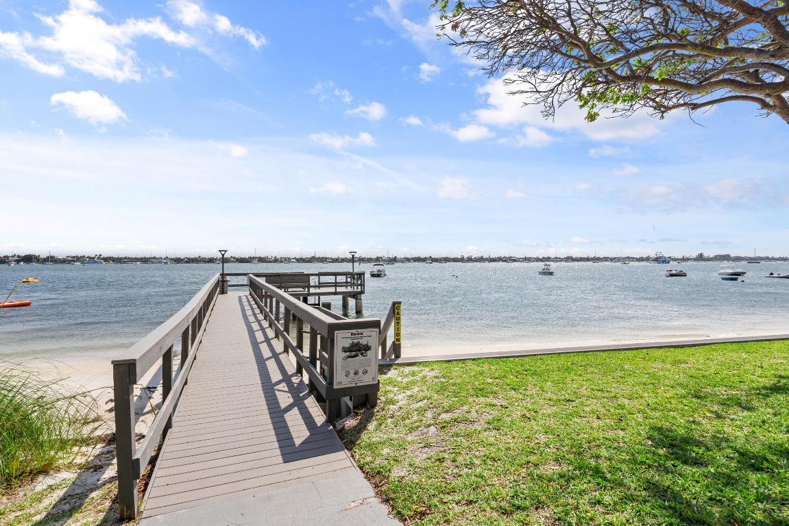 5600 N Flagler Drive 305