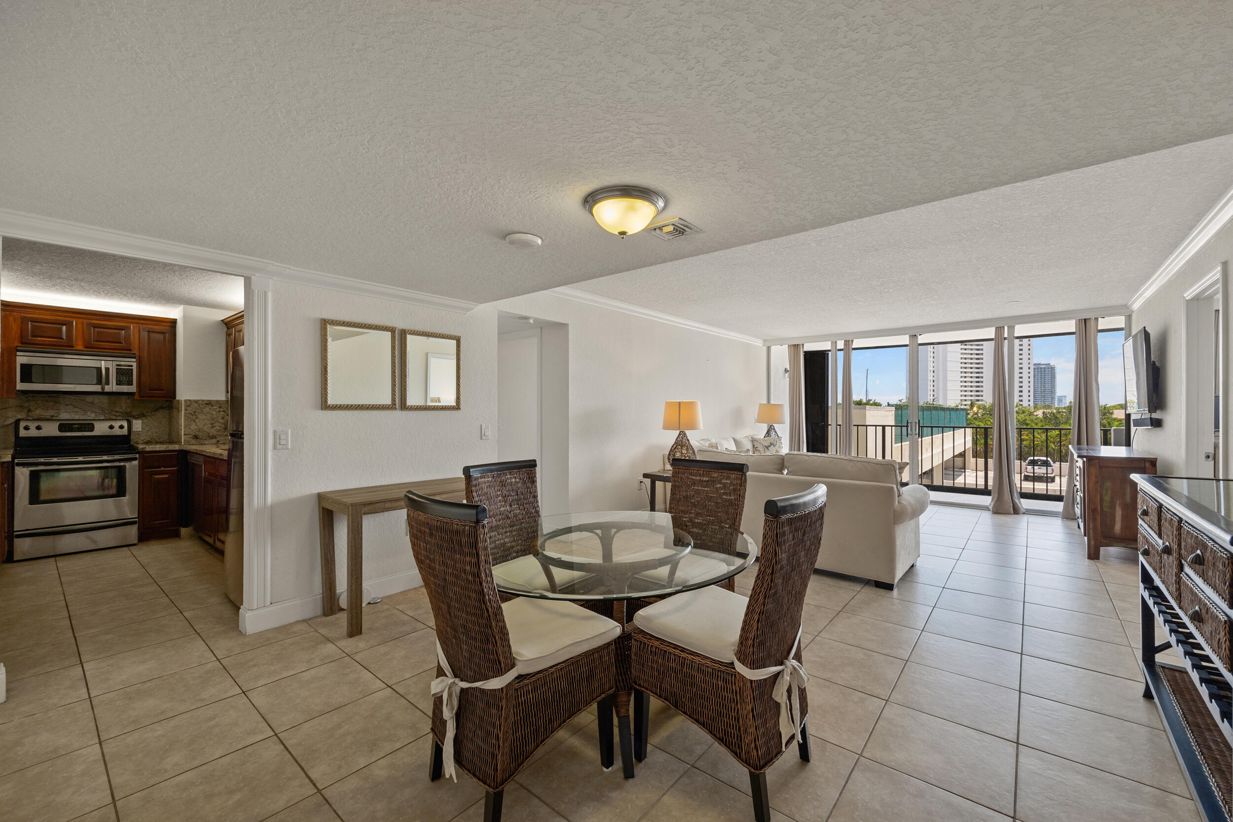 5600 N Flagler Drive 305