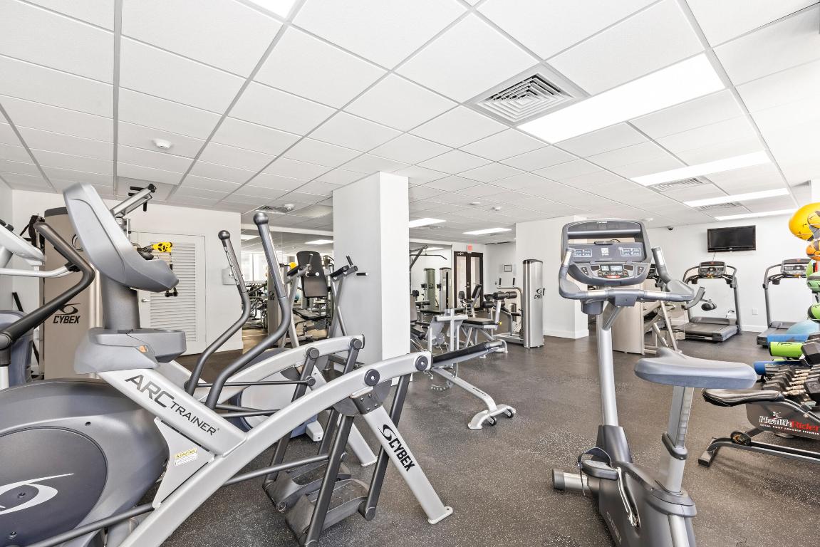 5600 N Flagler Drive 305