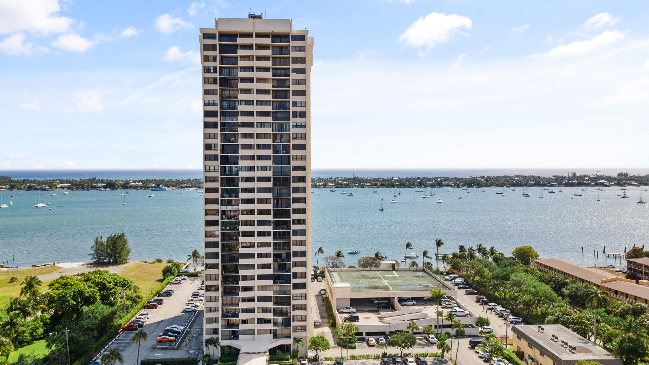 5600 N Flagler Drive 305