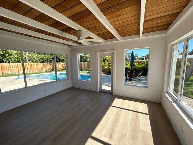 127 W Riverside Drive