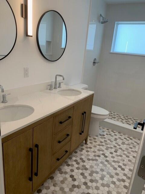 127 W Riverside Drive