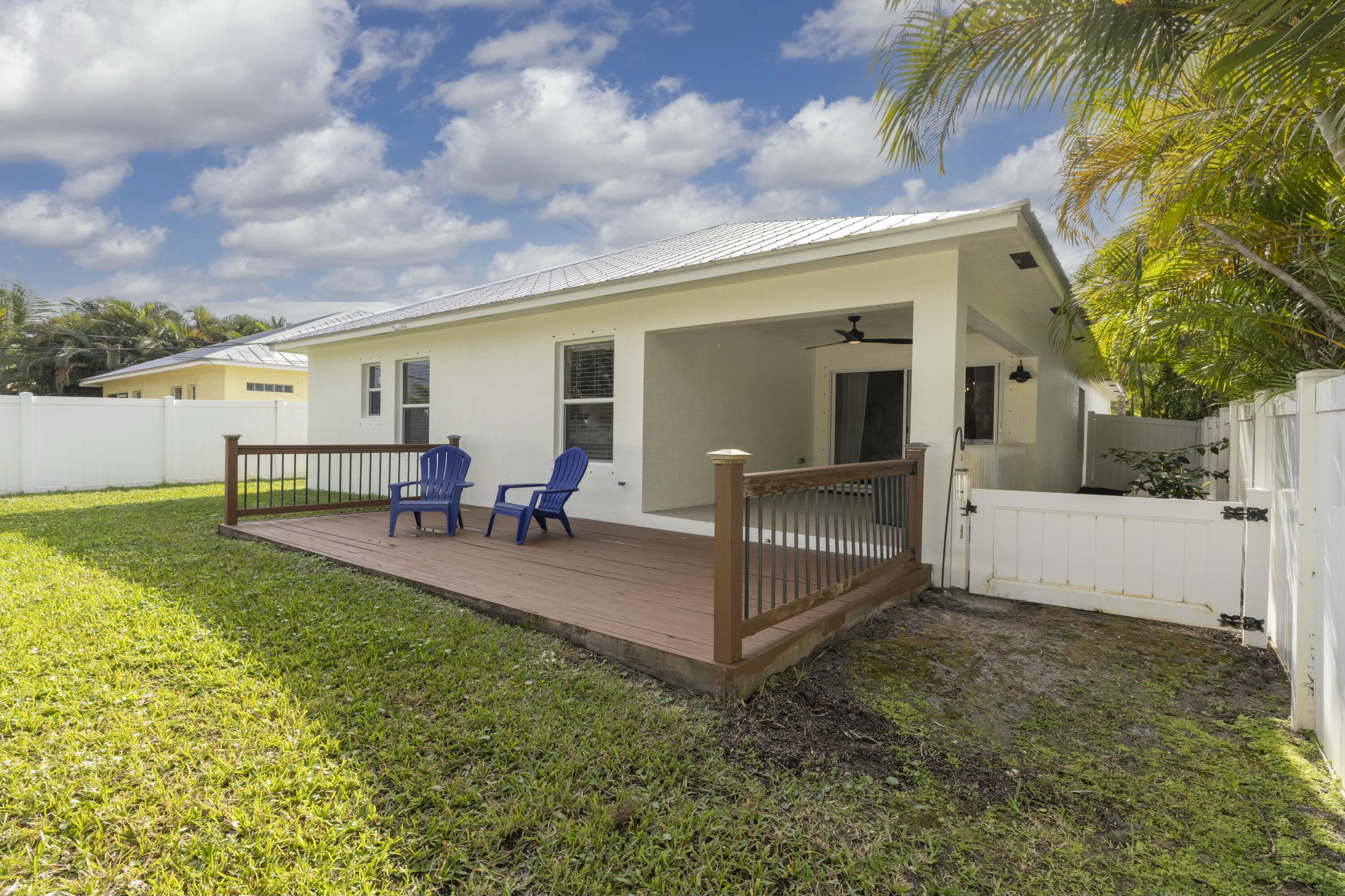 807 SW 28th Street