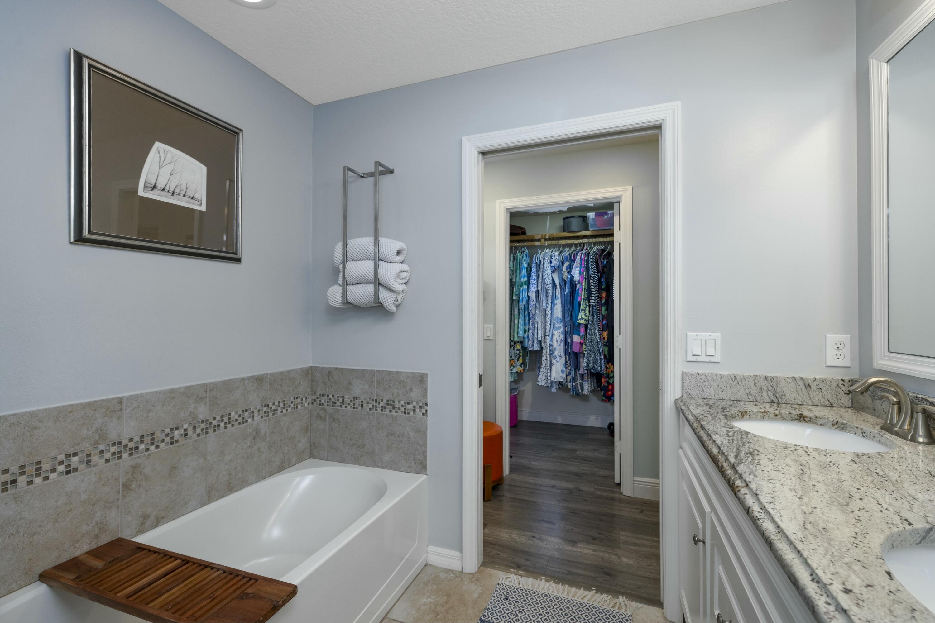 807 SW 28th Street