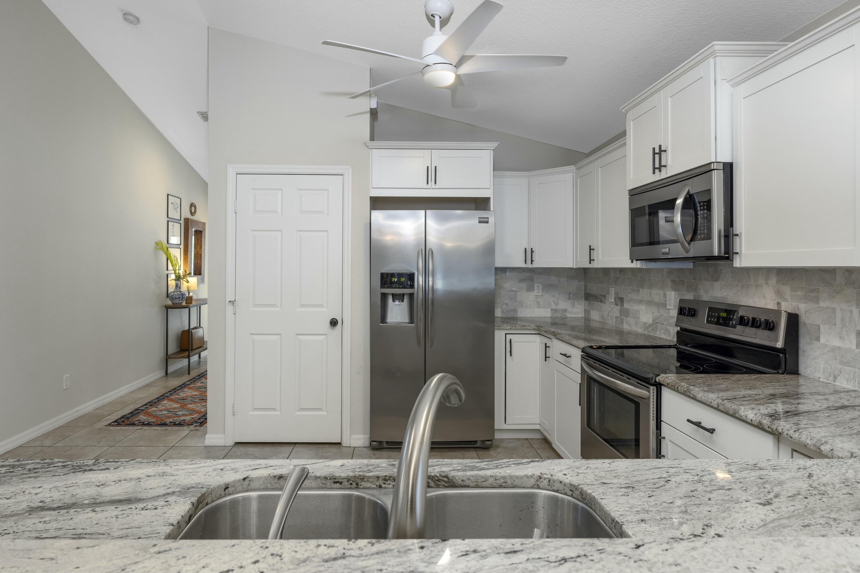 807 SW 28th Street