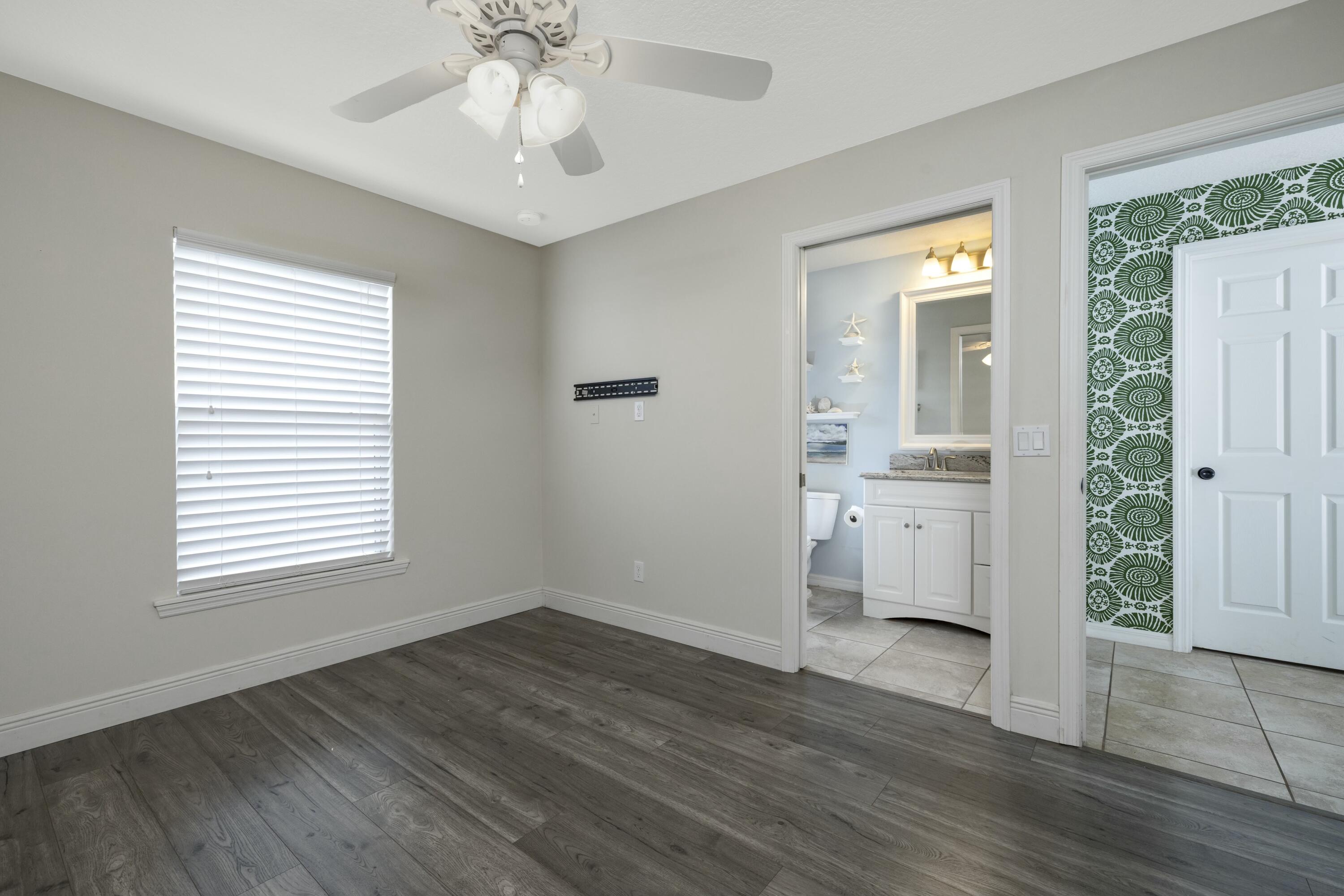 807 SW 28th Street