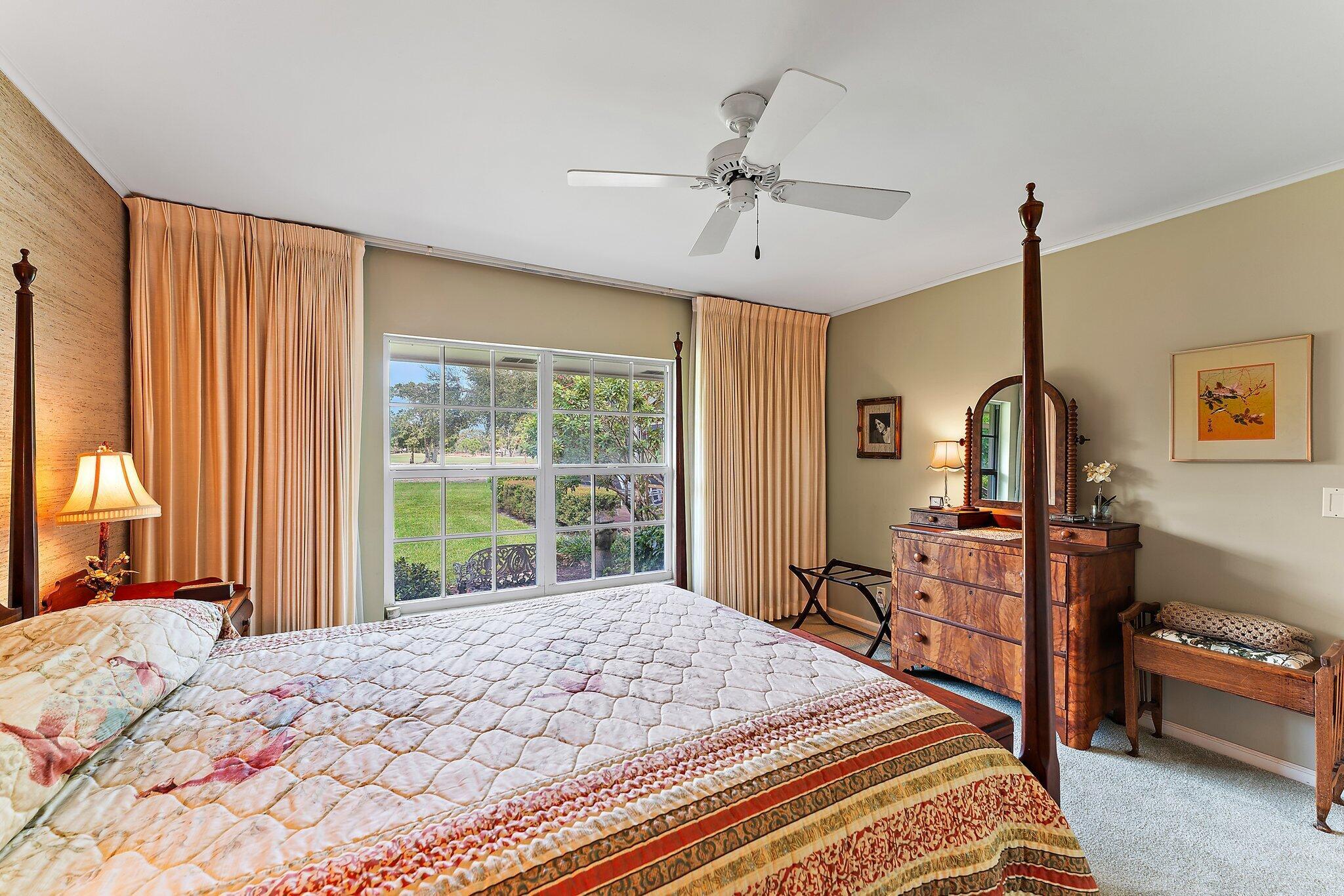 138 SE Turtle Creek Drive