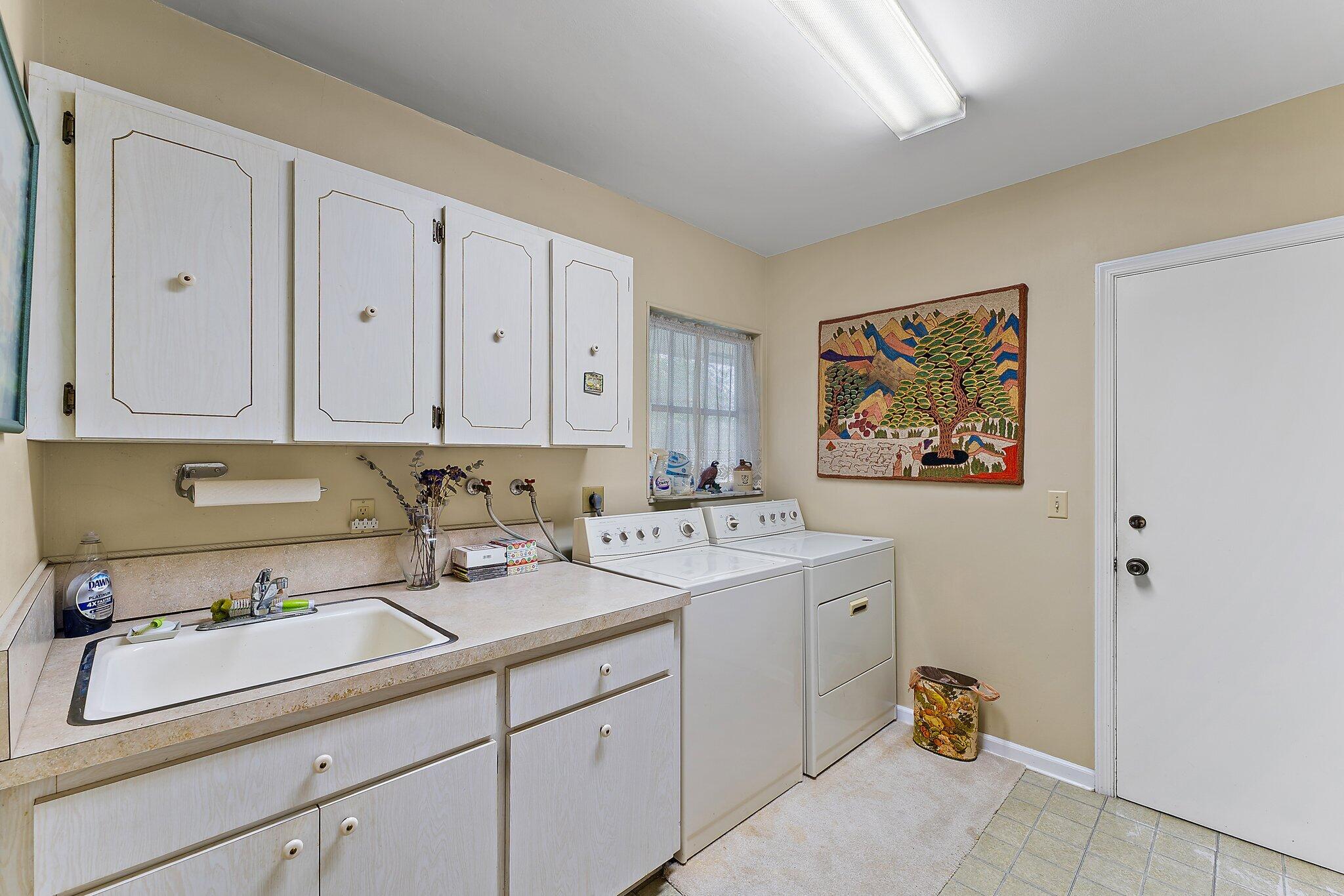 138 SE Turtle Creek Drive