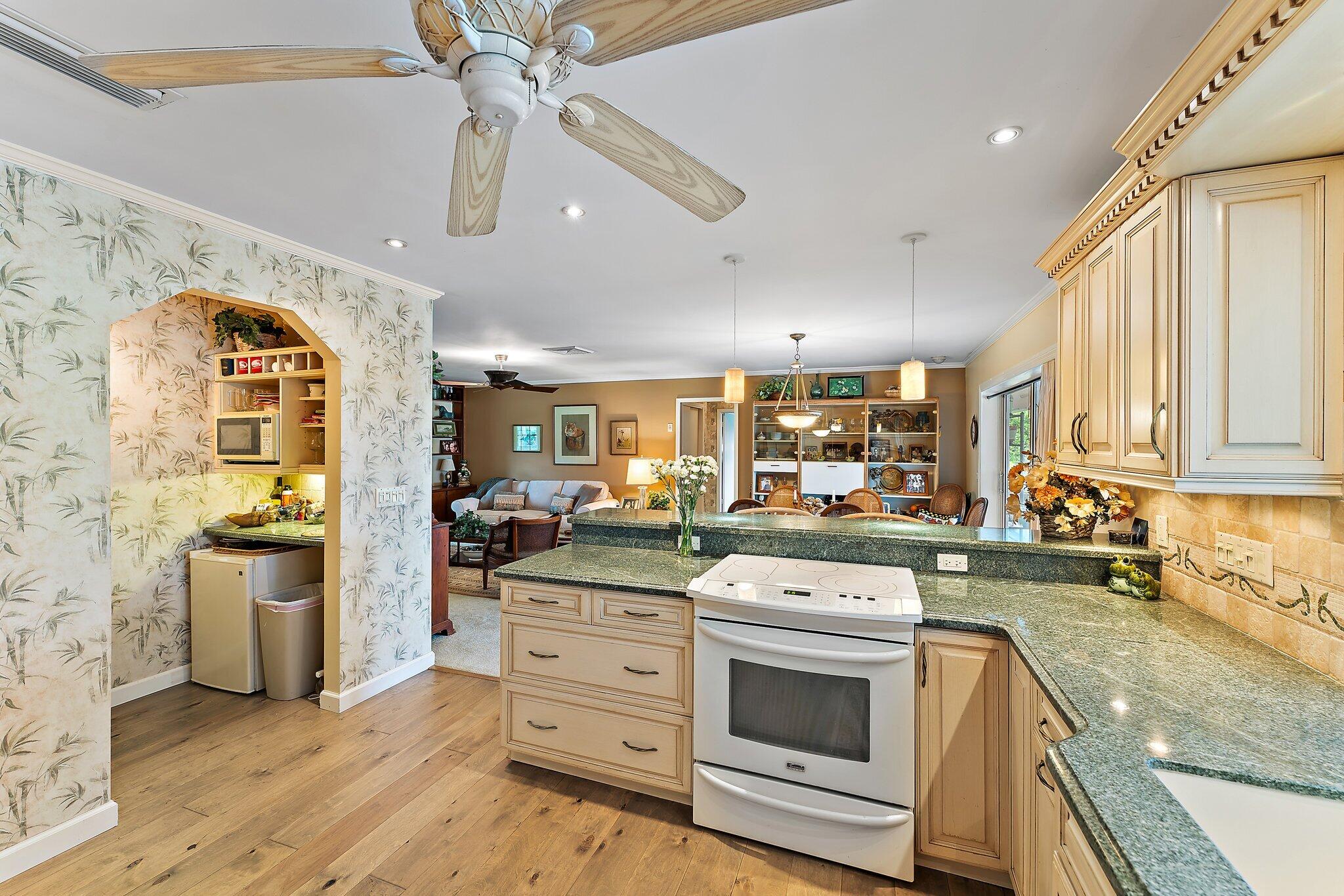 138 SE Turtle Creek Drive