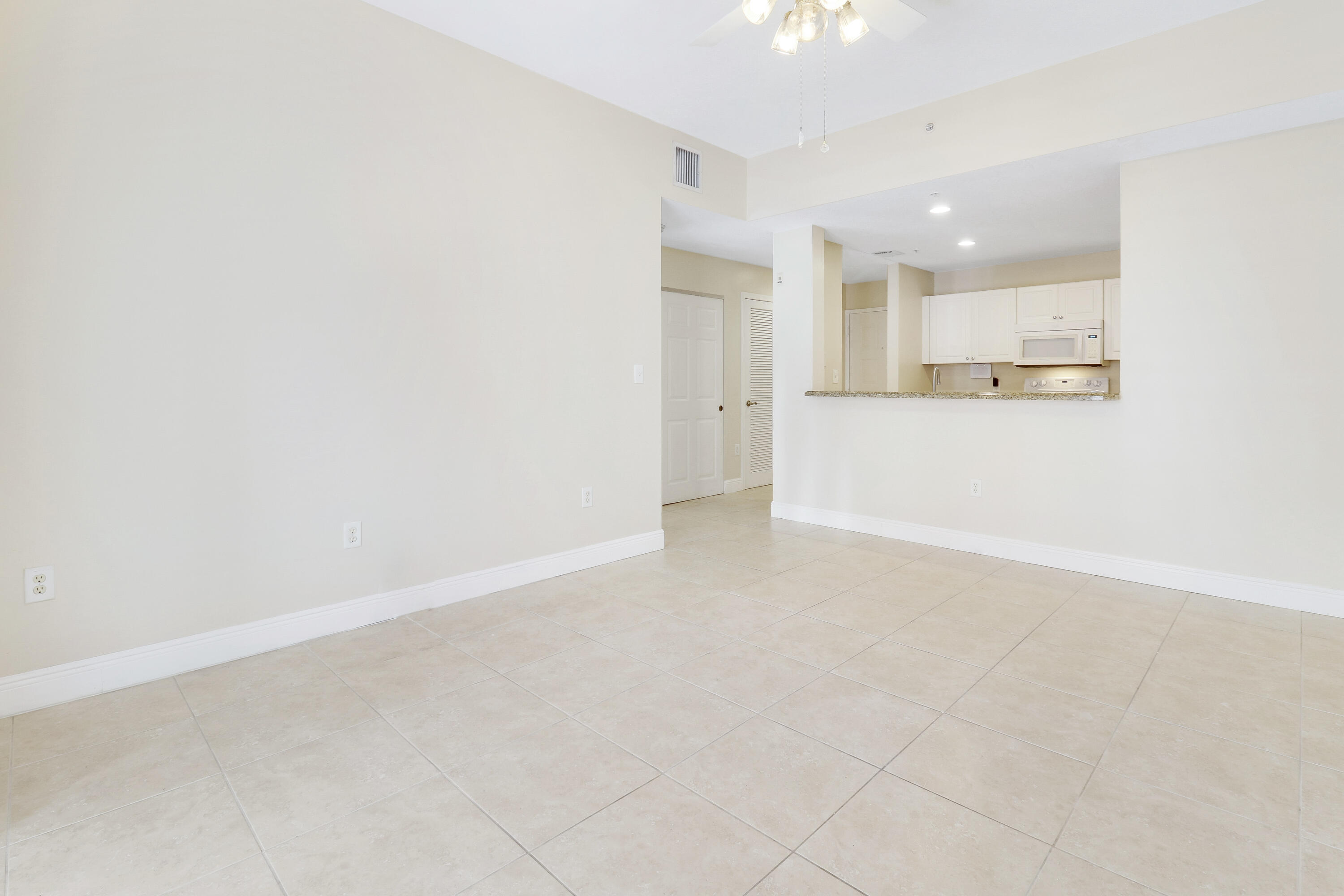 1203 Town Center 220 Drive 220