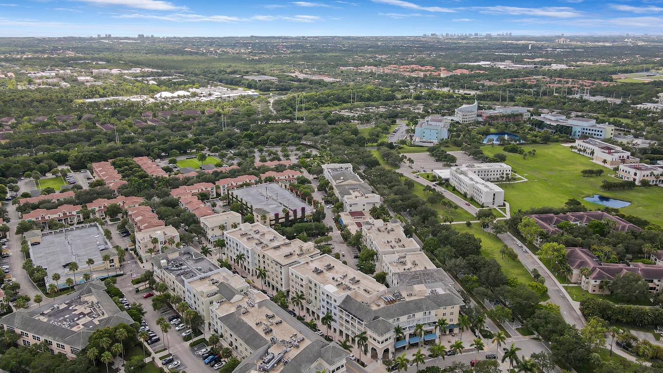 1203 Town Center 220 Drive 220