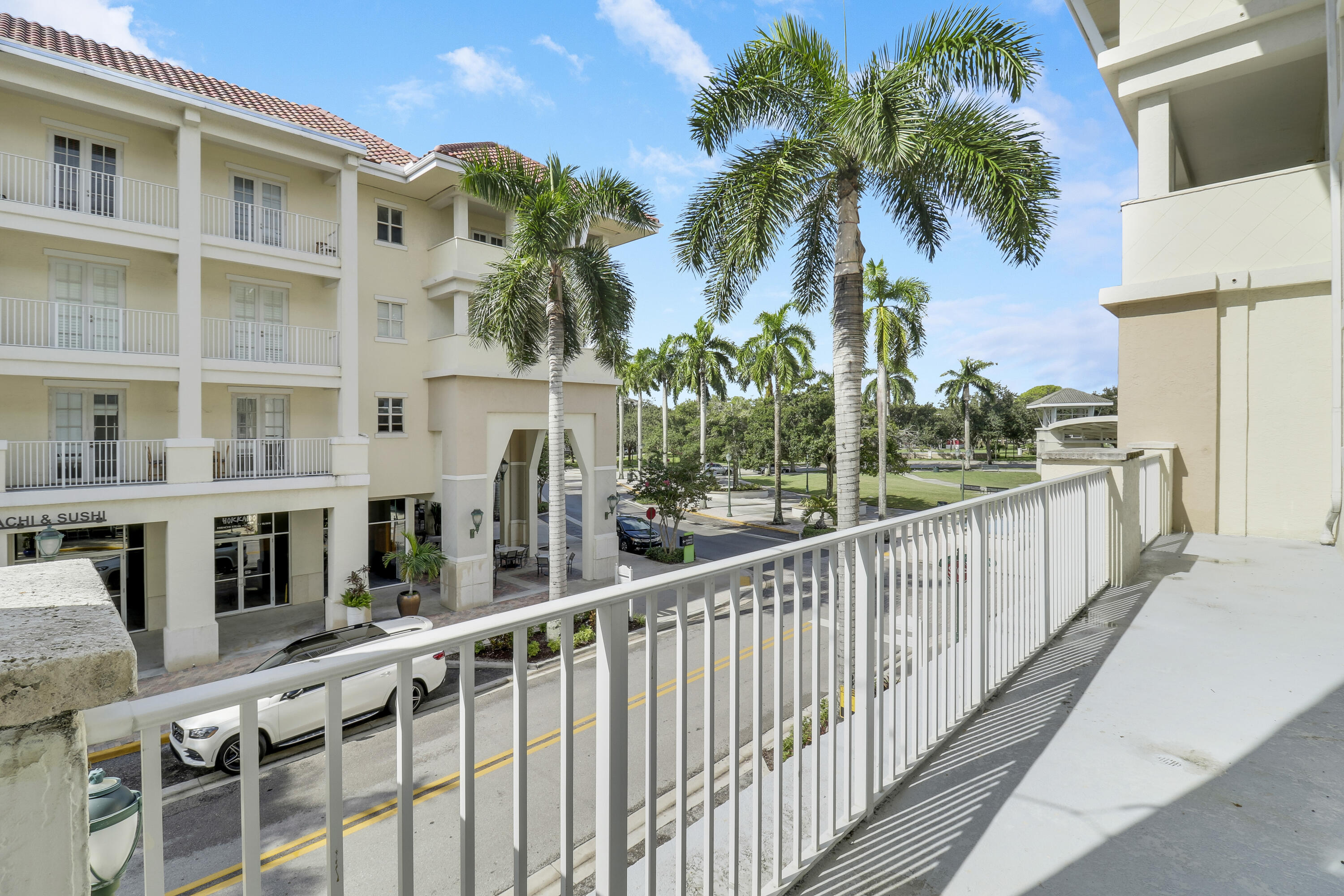 1203 Town Center 220 Drive 220