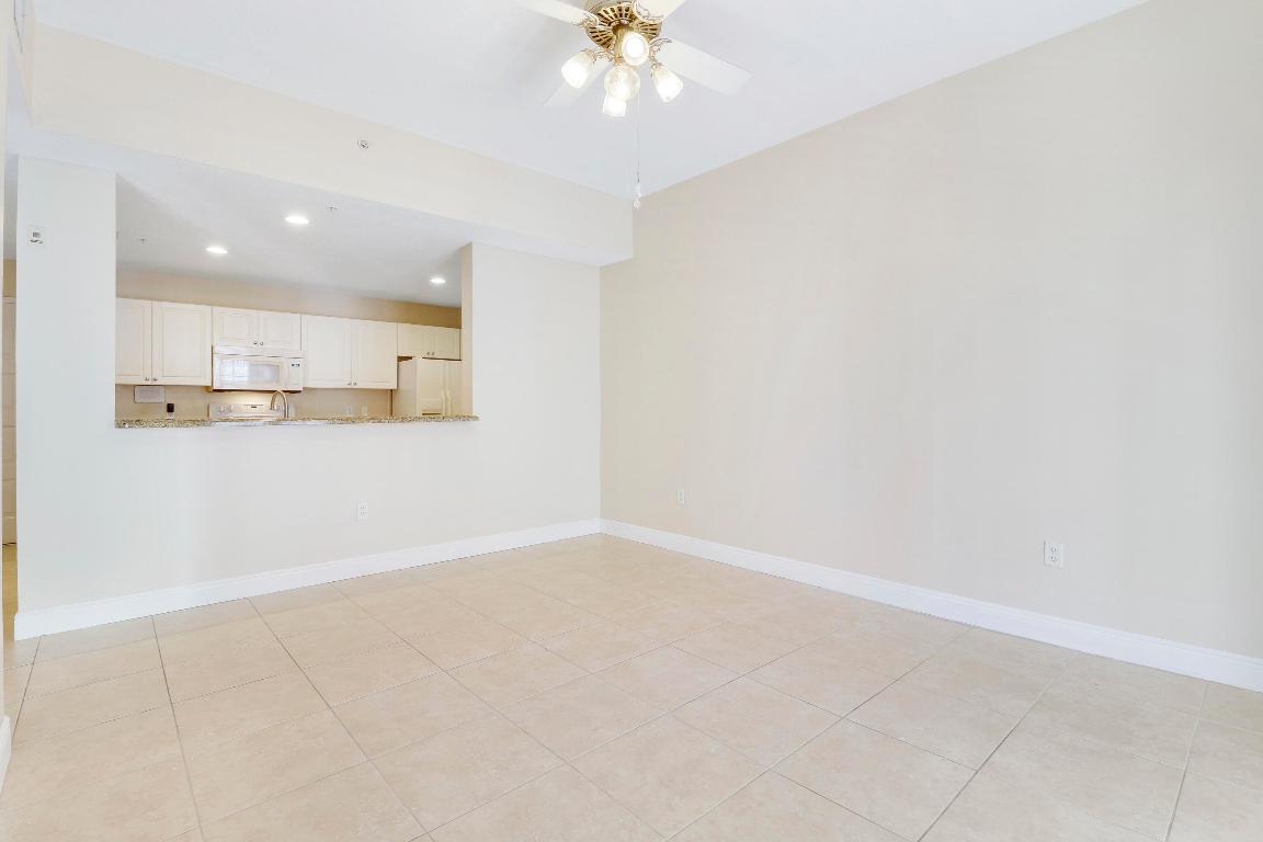 1203 Town Center 220 Drive 220