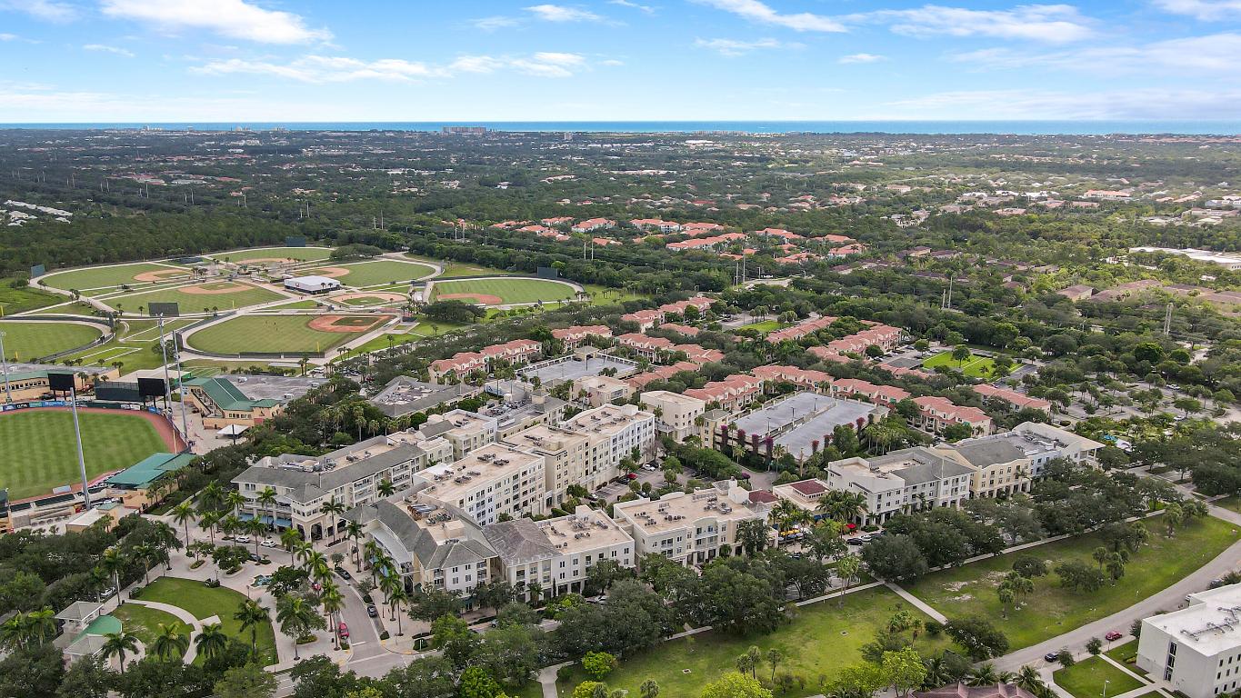 1203 Town Center 220 Drive 220