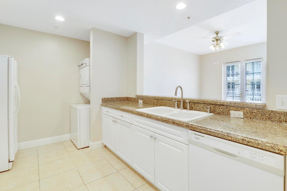 1203 Town Center 220 Drive 220