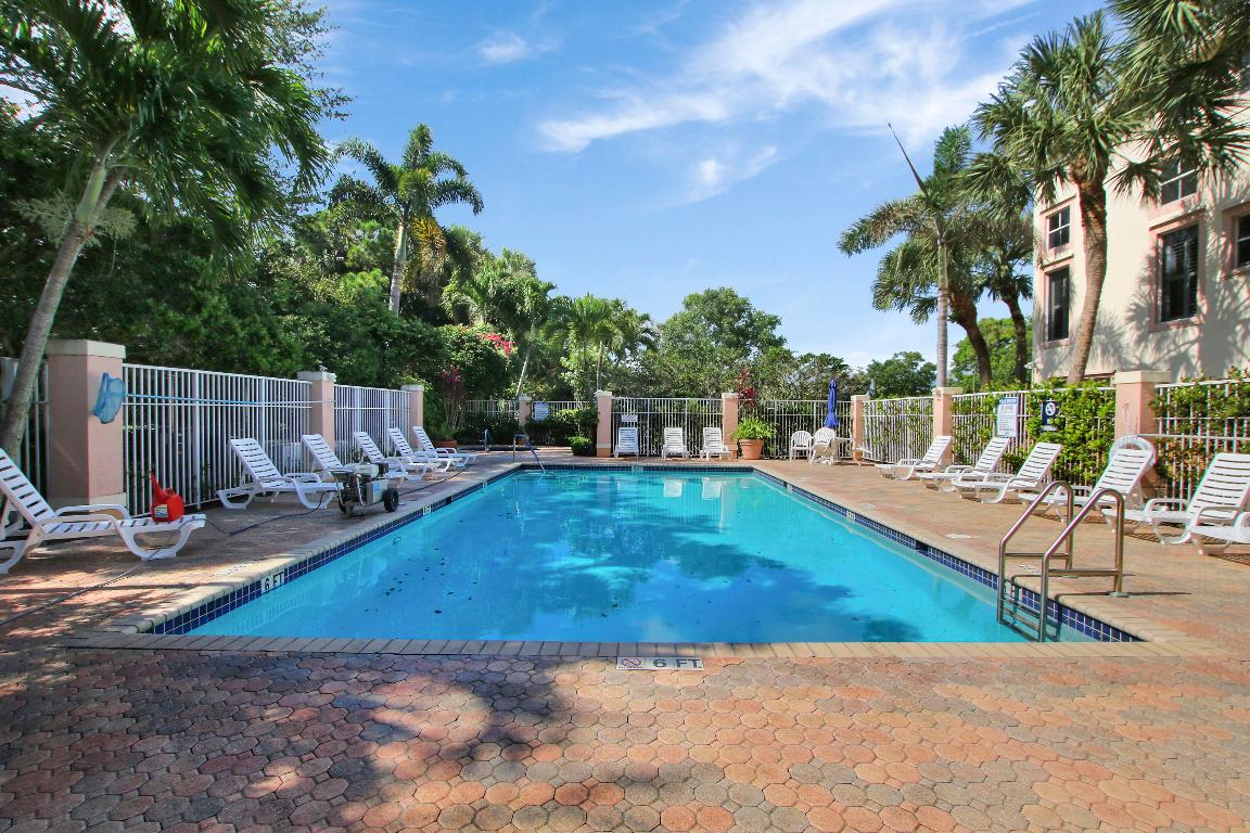 1203 Town Center 220 Drive 220