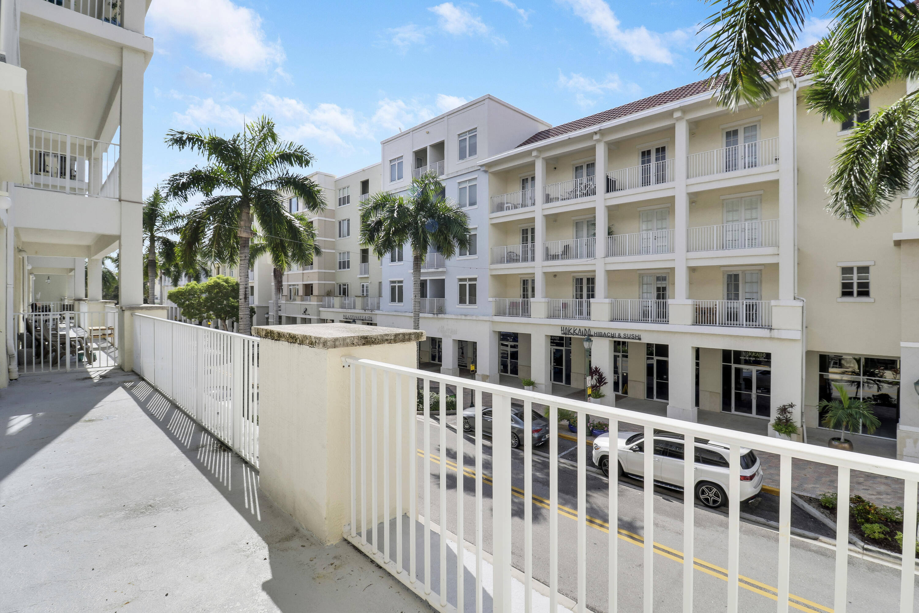 1203 Town Center 220 Drive 220