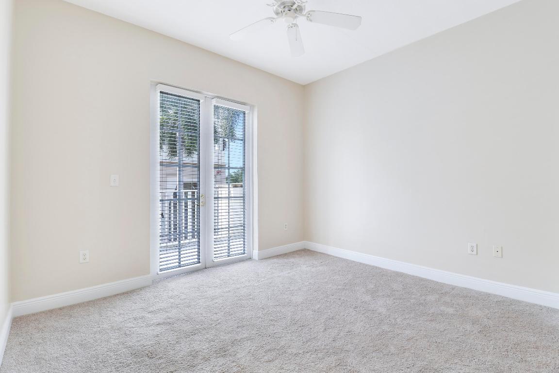 1203 Town Center 220 Drive 220