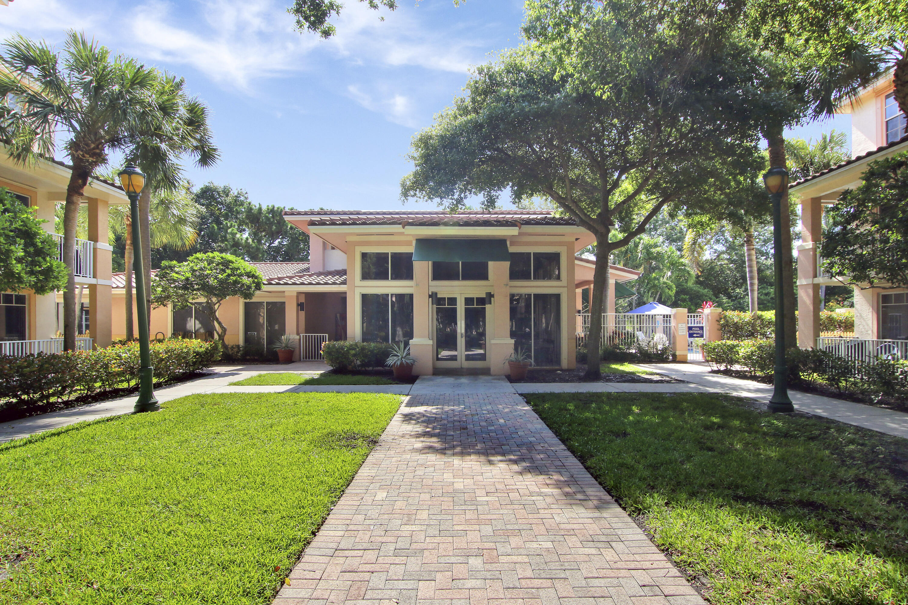 1203 Town Center 220 Drive 220