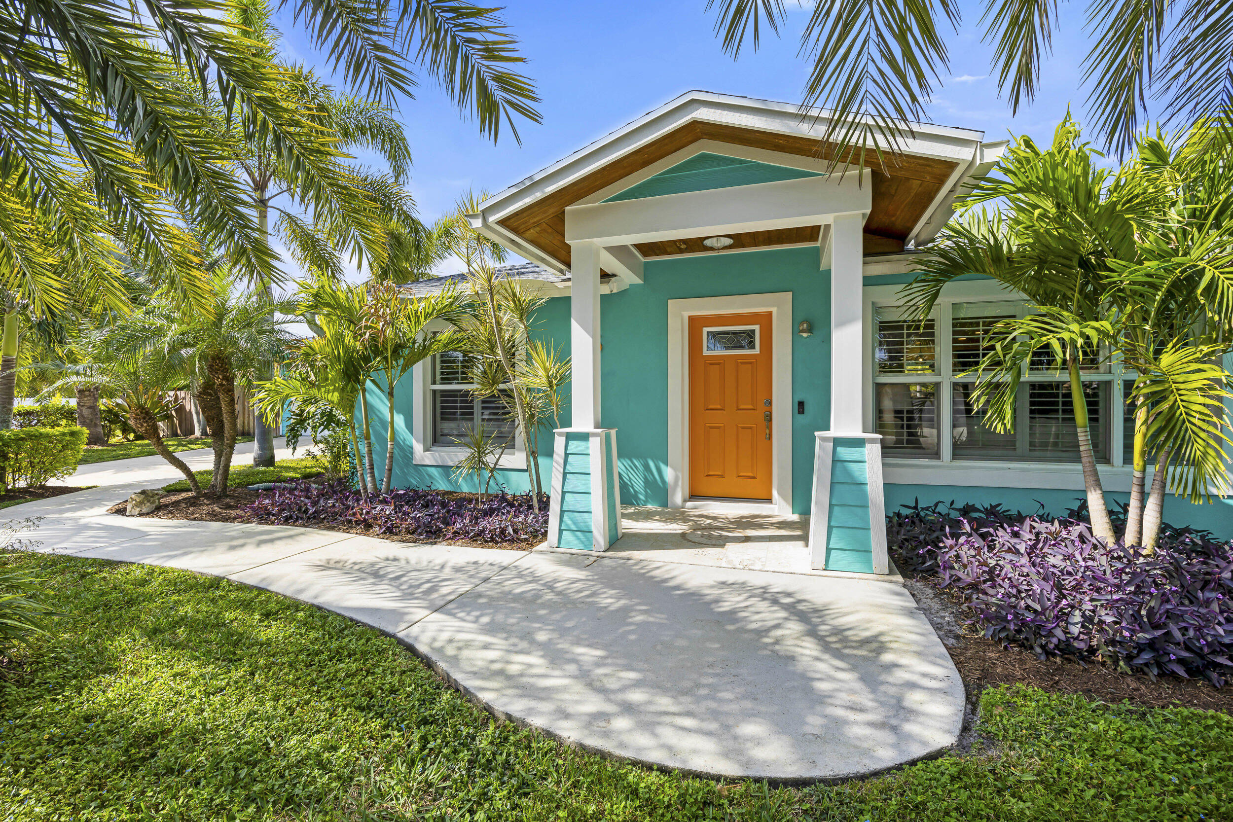 15 Chapel Circle