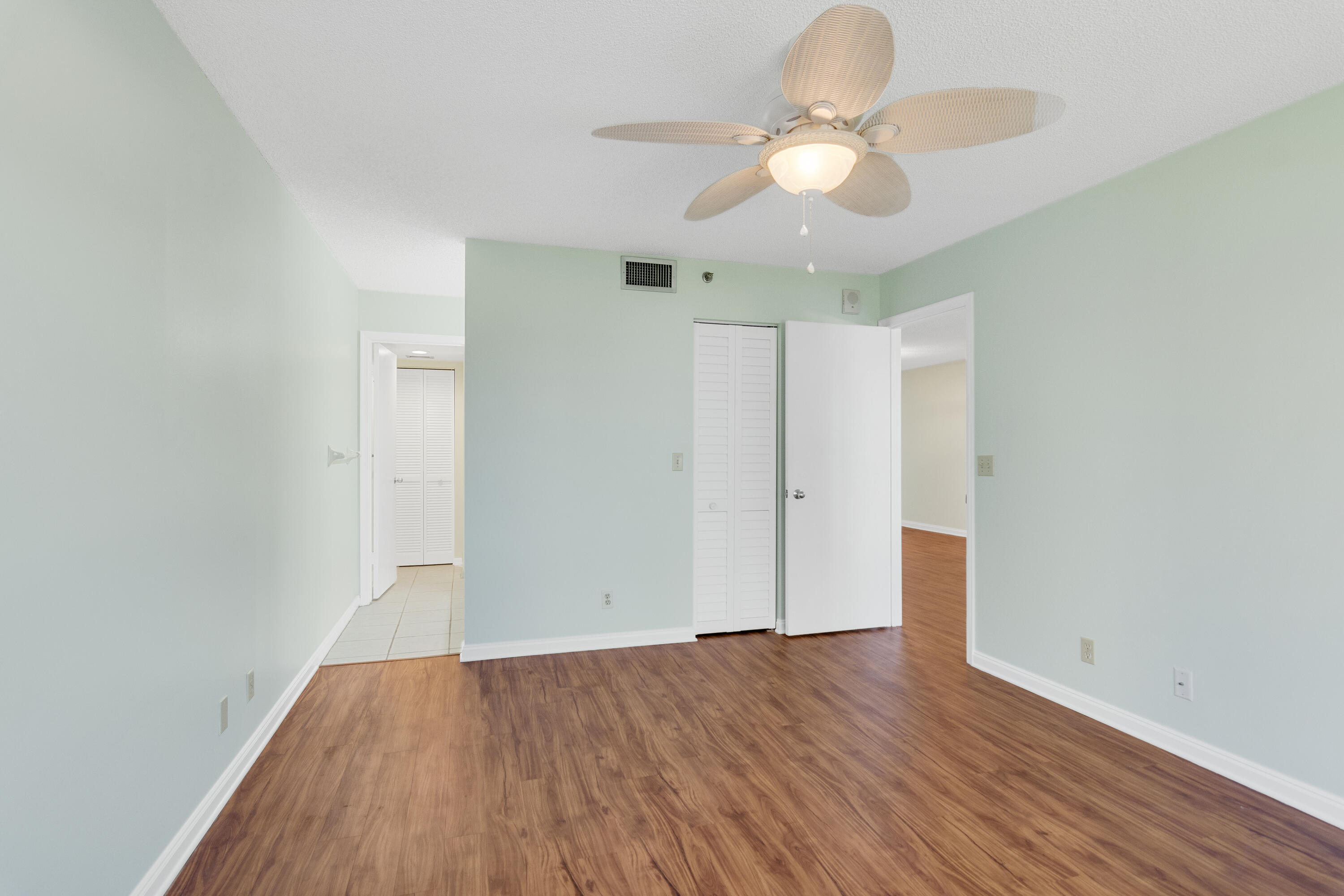 5163 N Highway A1a 319