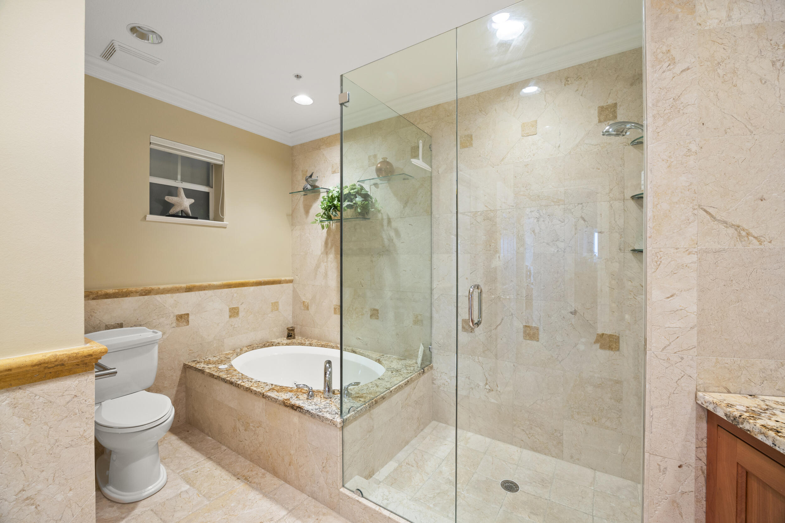 5799 NE Island Cove Way 1407