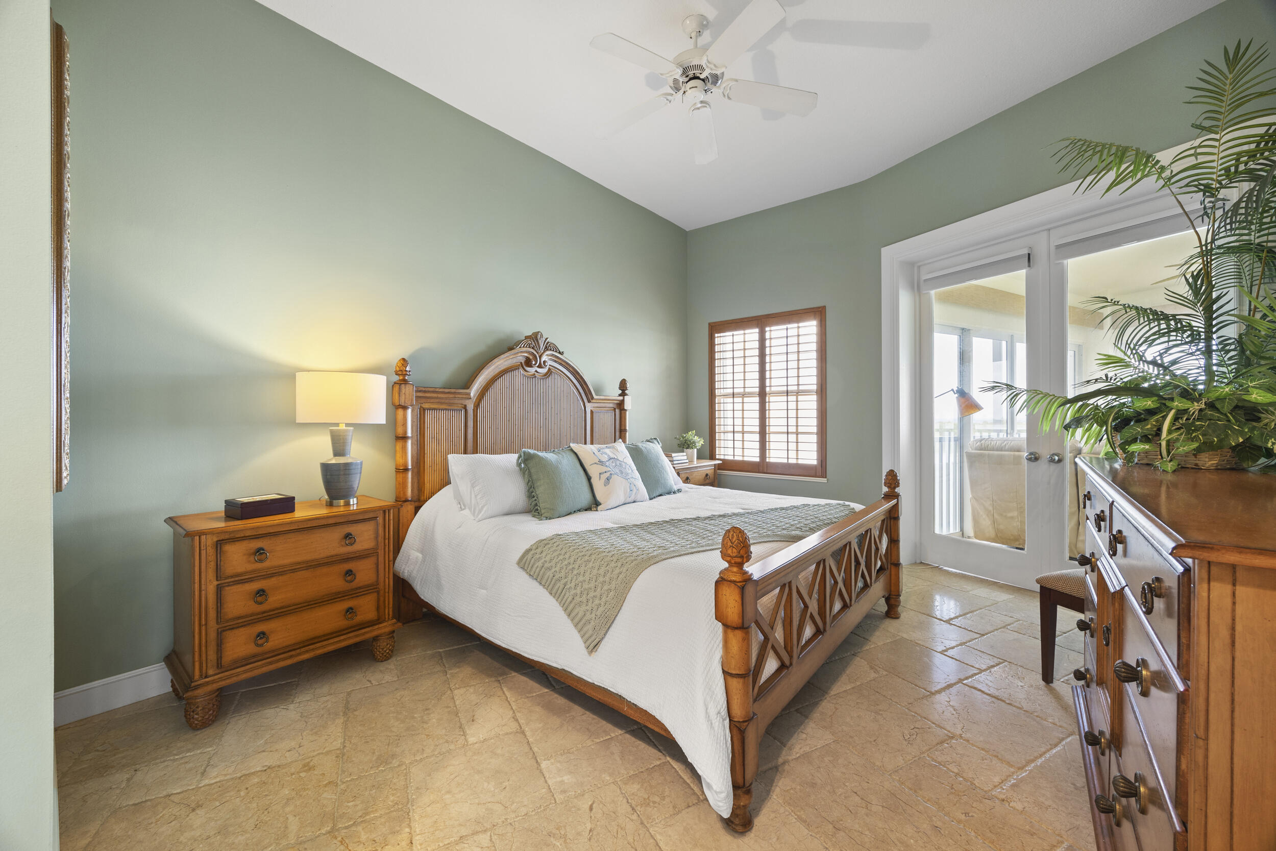 5799 NE Island Cove Way 1407