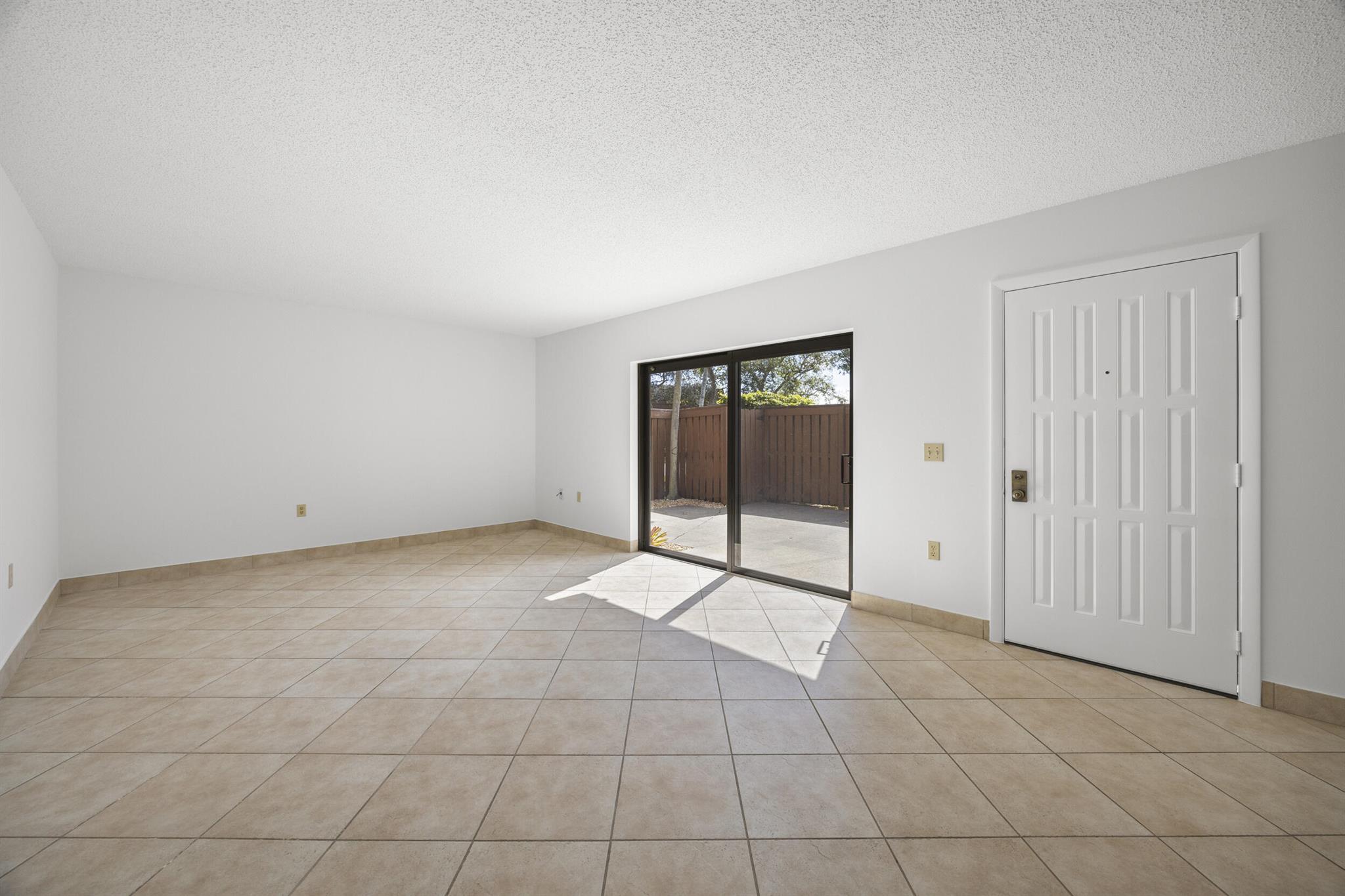 3900 County Line Road 10b