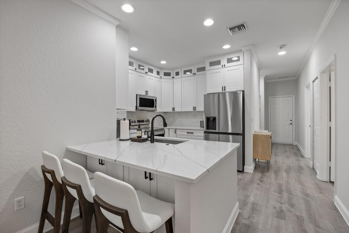 121 Seagrape Drive 101