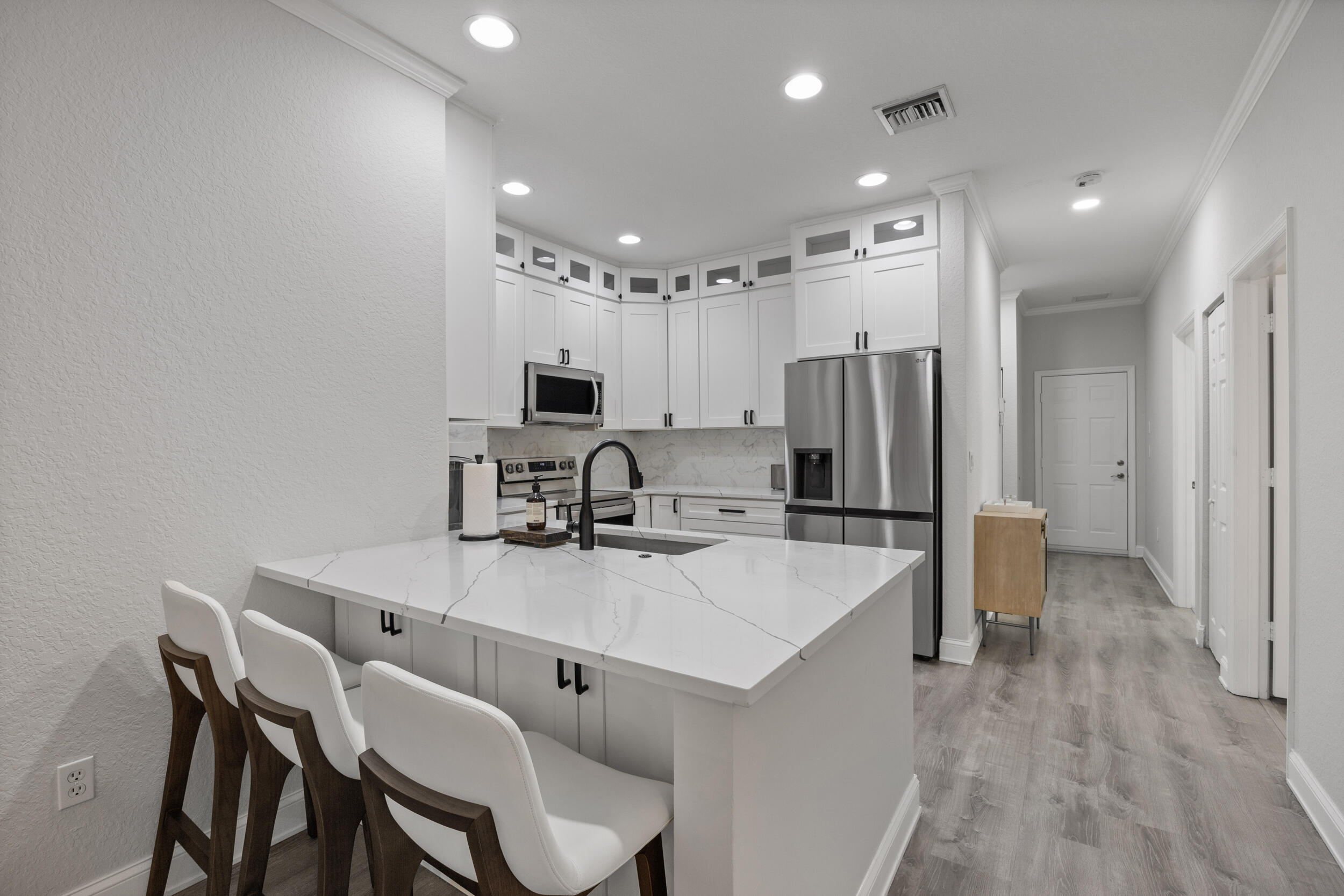 121 Seagrape Drive 101