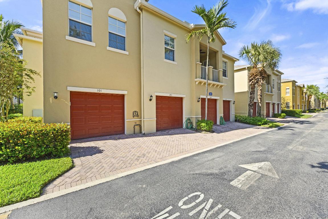 121 Seagrape Drive 101