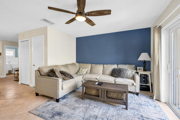 412 N Cypress 15 Drive 15