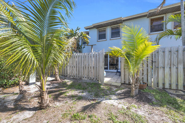 412 N Cypress 15 Drive 15