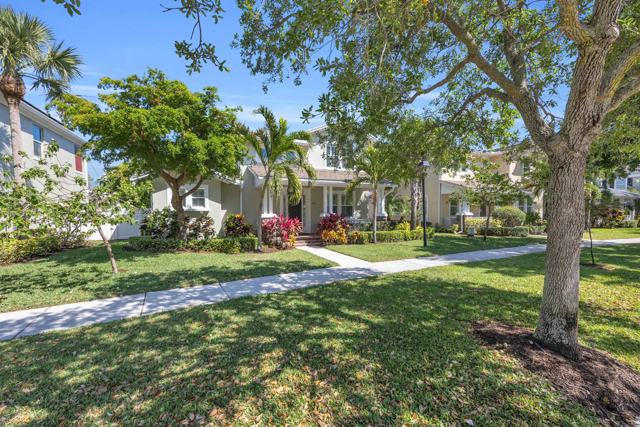 1375 Dakota Drive
