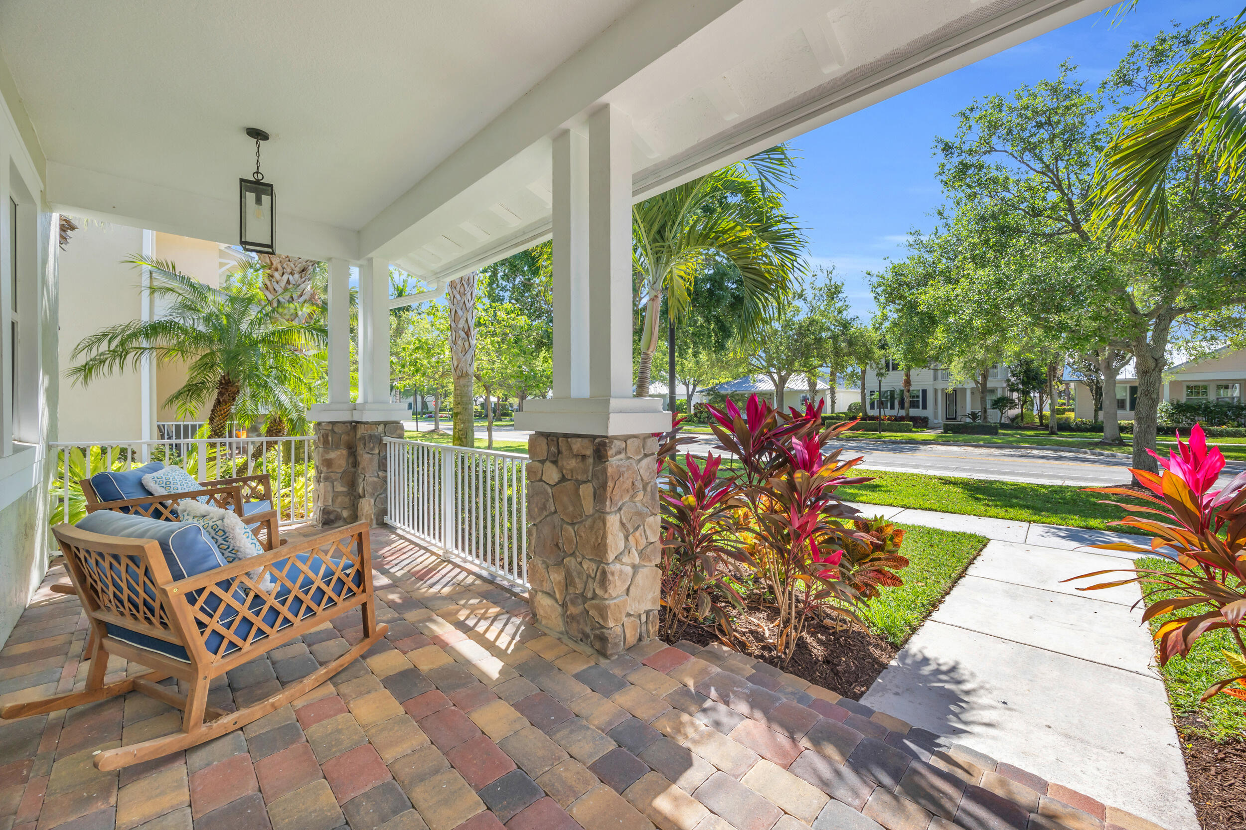 1375 Dakota Drive