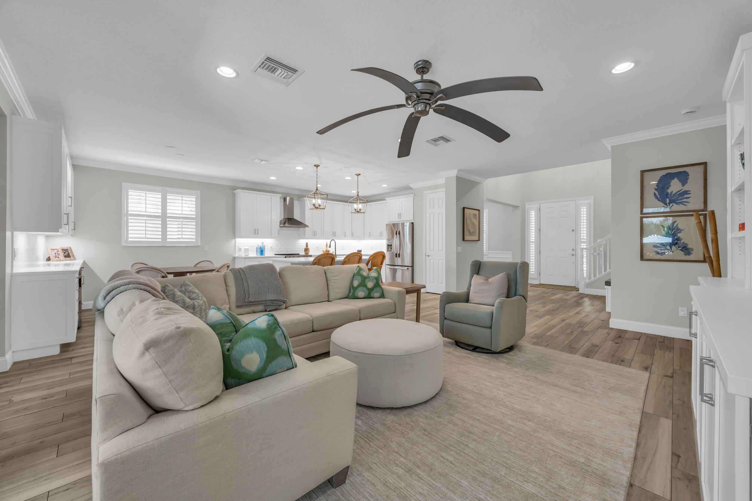 1375 Dakota Drive