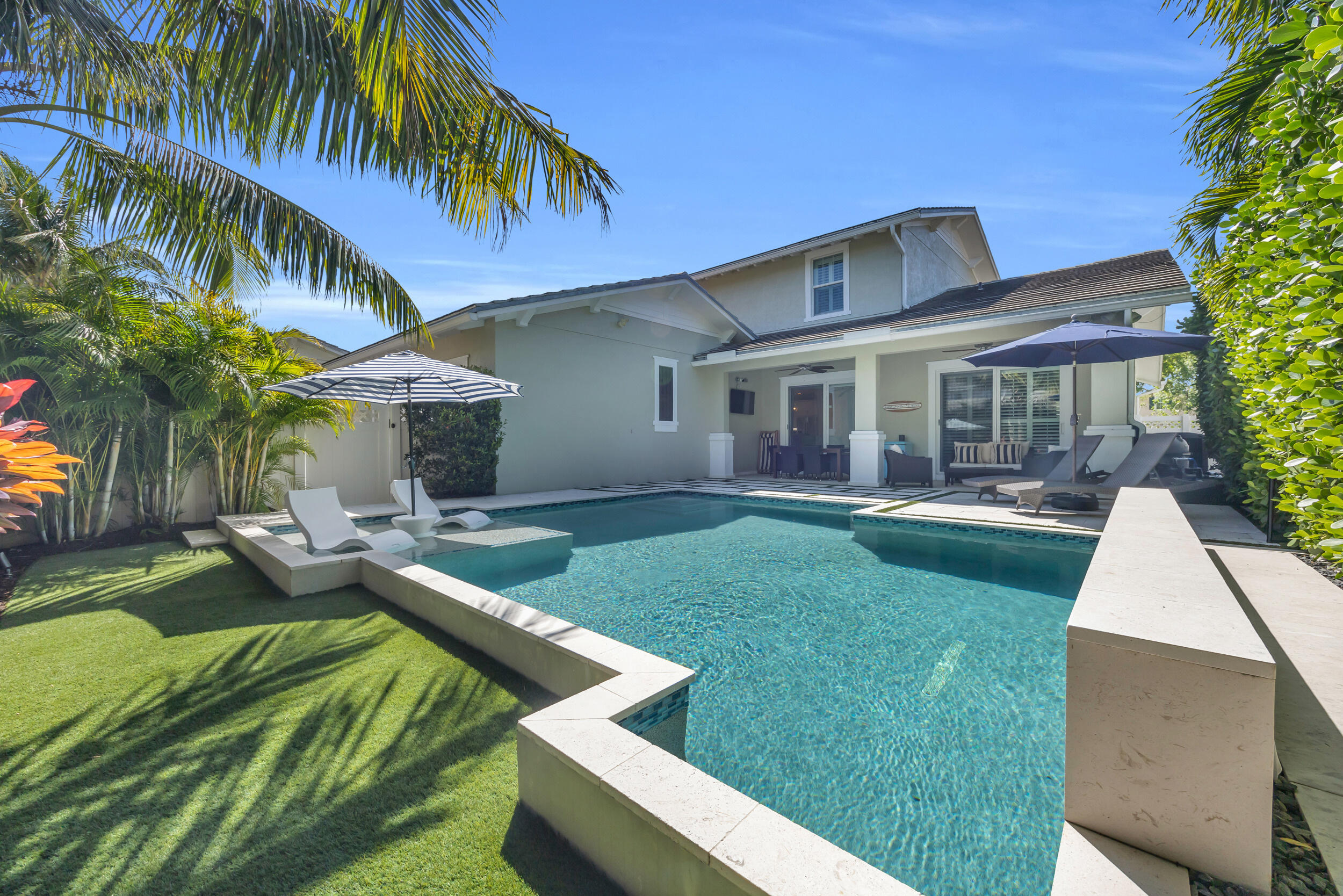 1375 Dakota Drive
