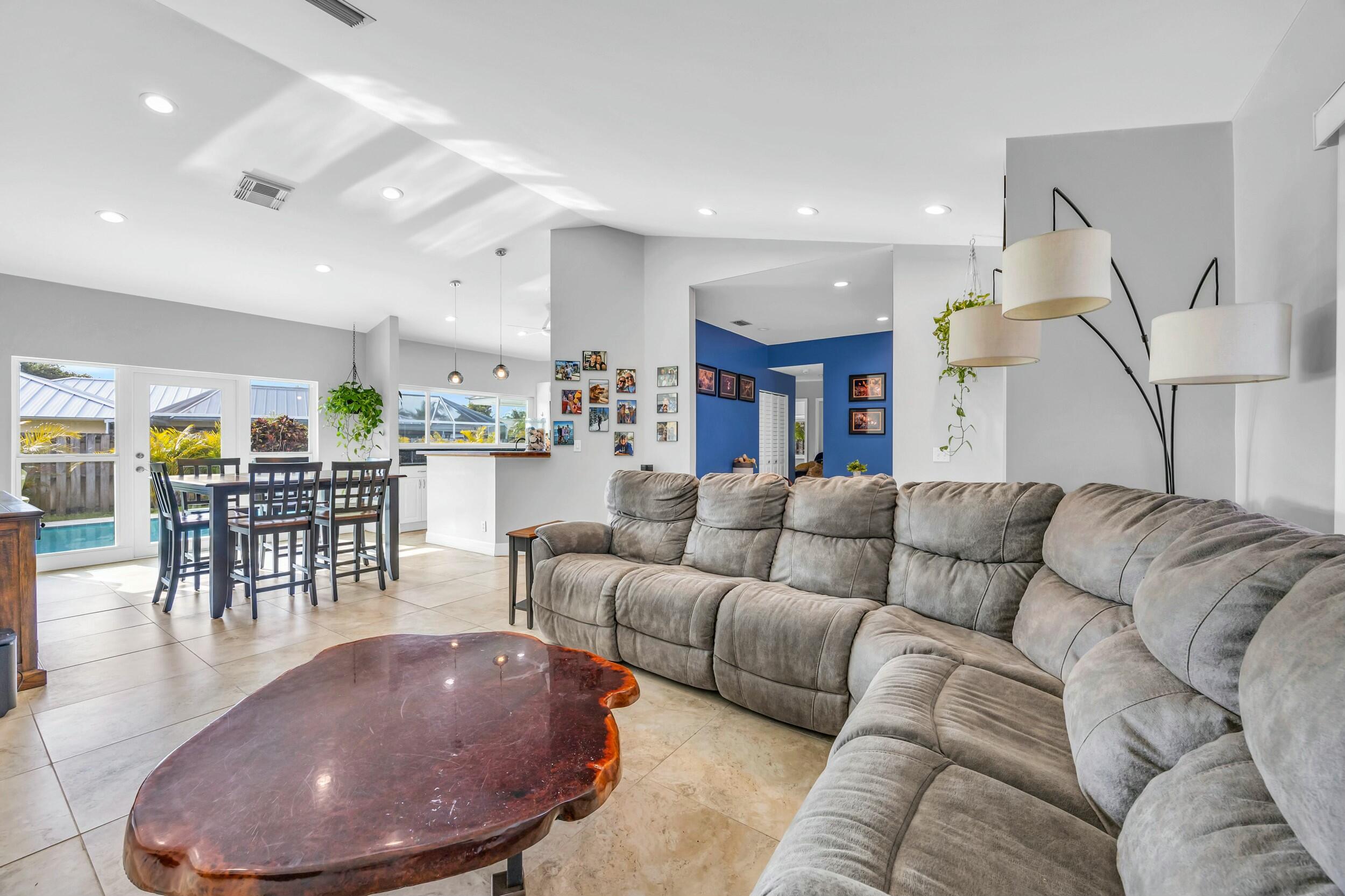 11 Hemlock Lane