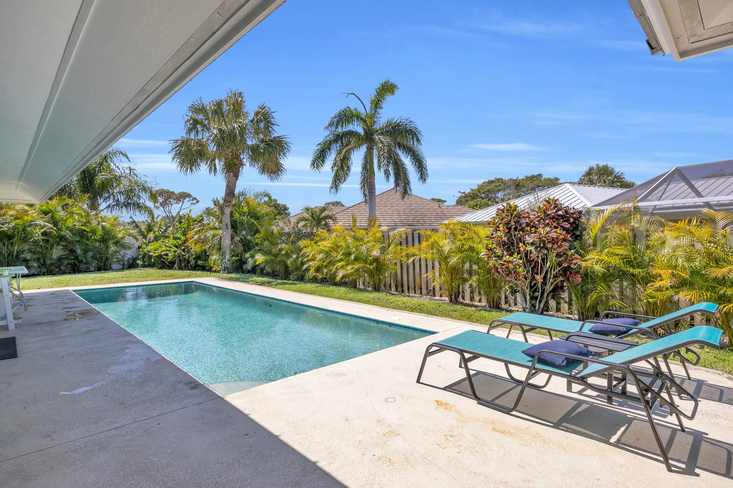 11 Hemlock Lane
