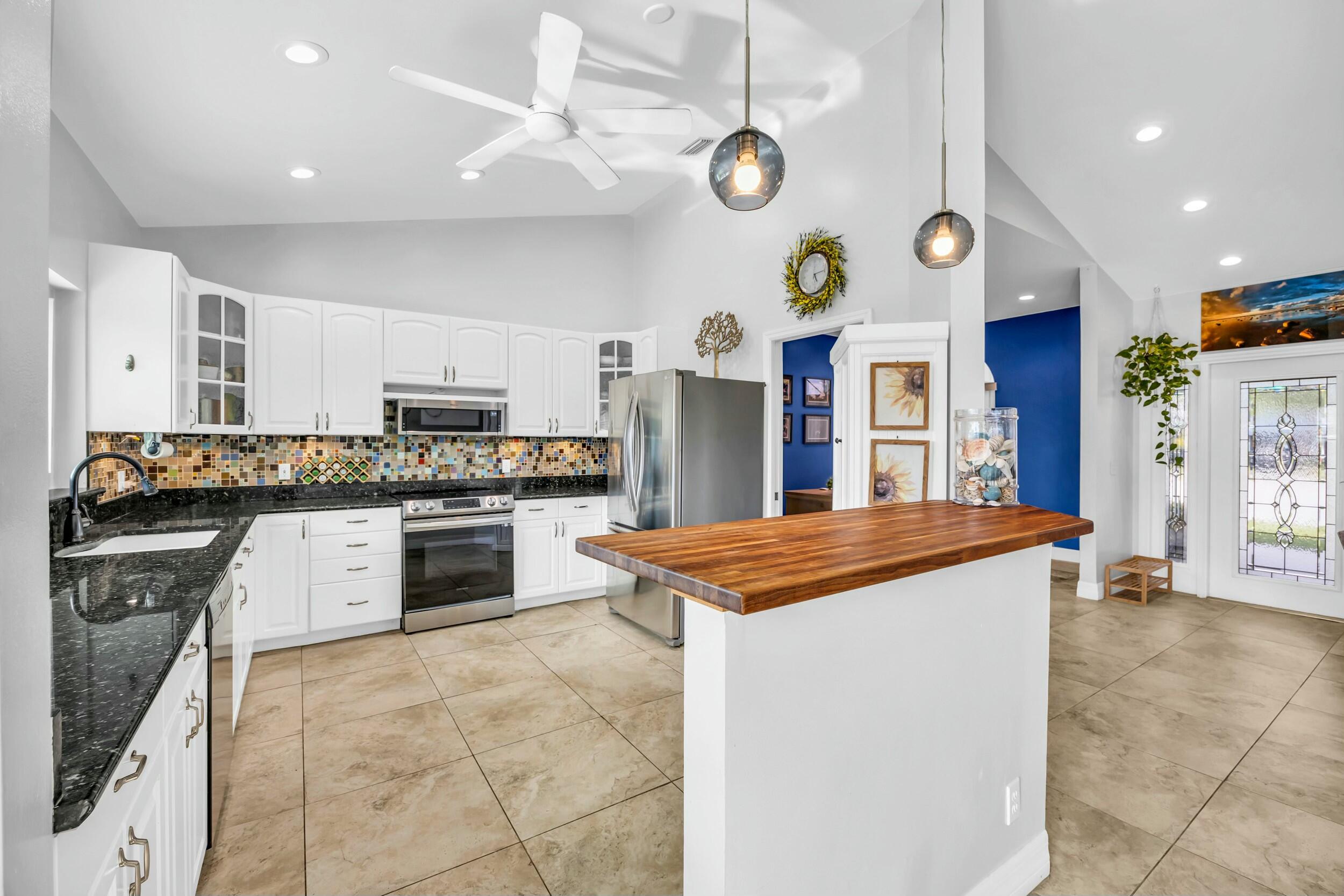11 Hemlock Lane