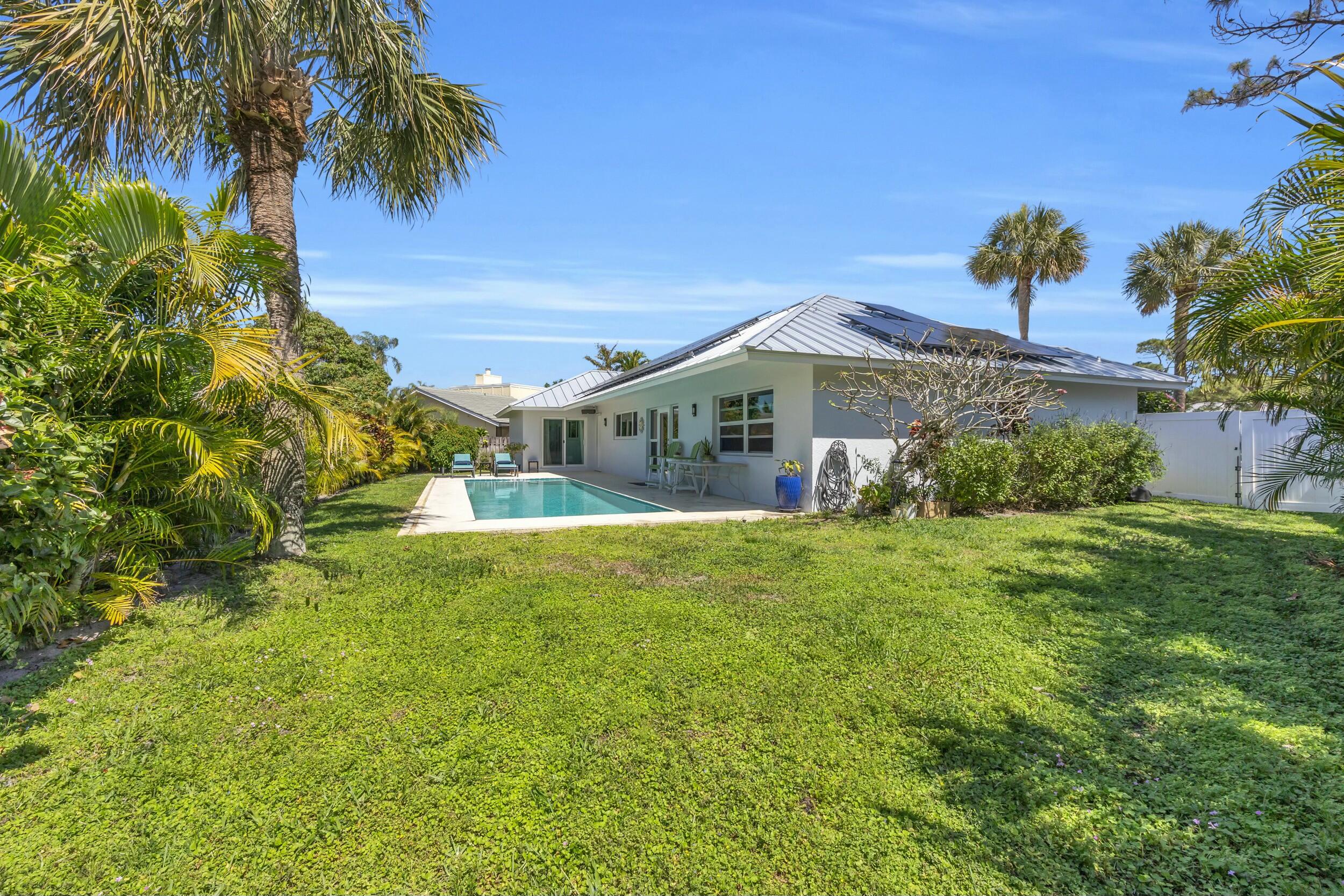 11 Hemlock Lane