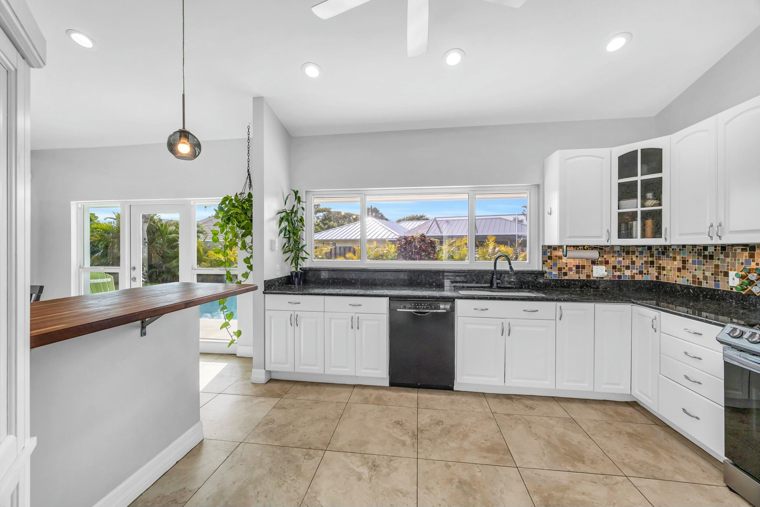11 Hemlock Lane