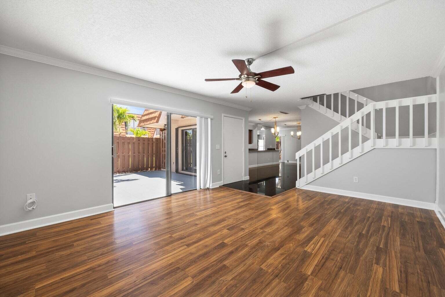 825 Center Street 8c